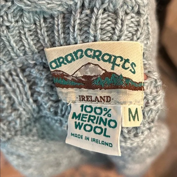 Aran Crafts mermaid Blue Cable Knit Cardigan 100% merino wool sz medium Ireland - Picture 9 of 9